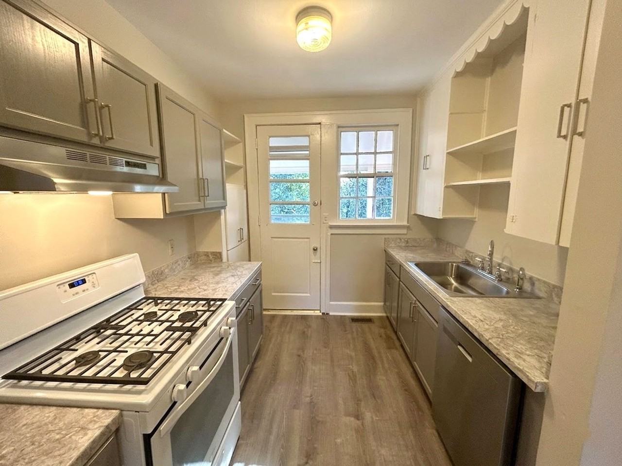 132 Oakhaven Ave - Photo 4 of 14