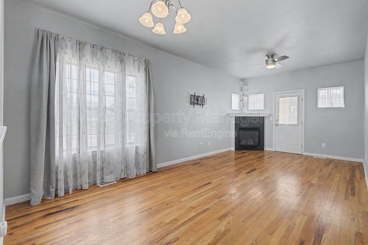 5614 Bergamont Dr - Photo 5 of 30