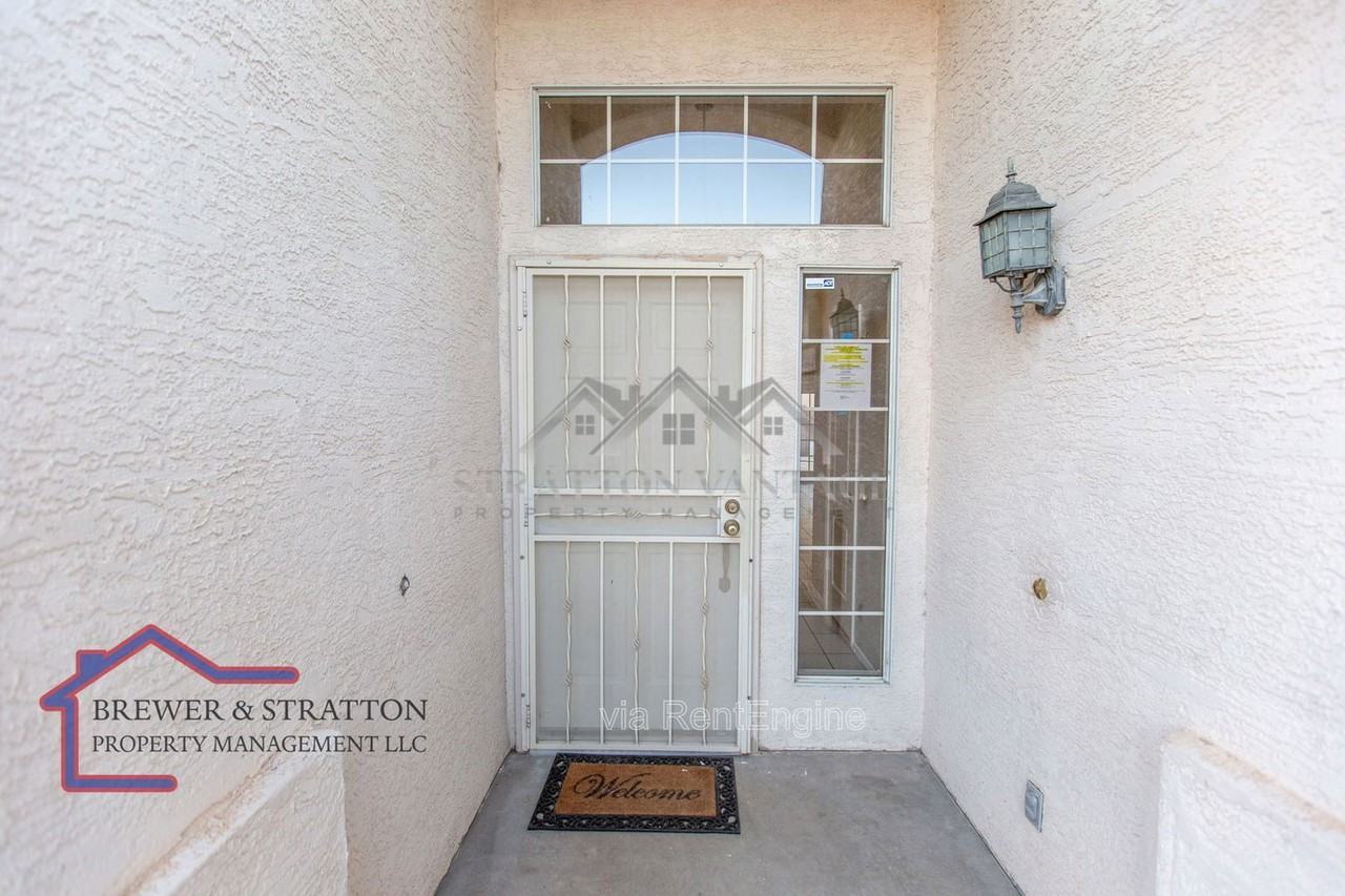 1431 E Encinas Ave - Photo 5 of 50