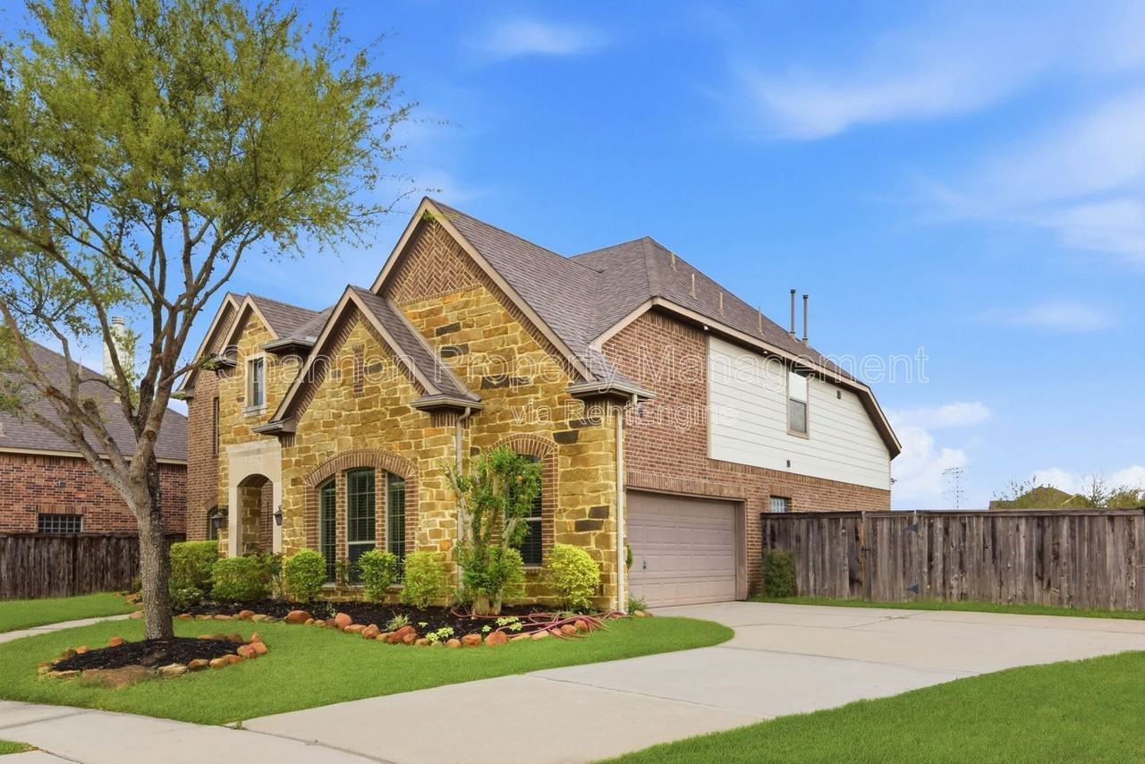 14706 Ashley Creek Ct - Photo 5 of 50