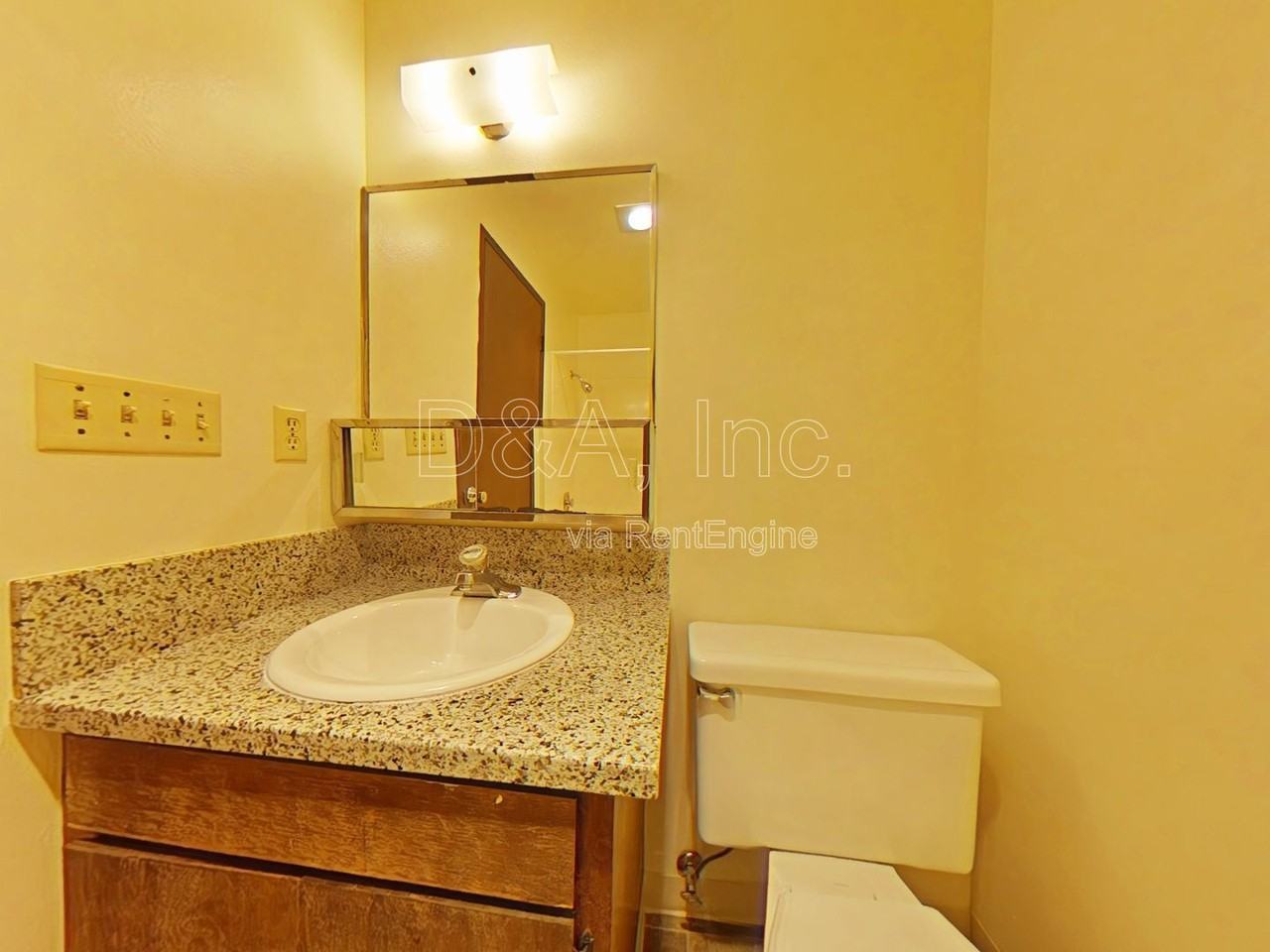 697 Jefferson St Se #10 - Photo 5 of 8