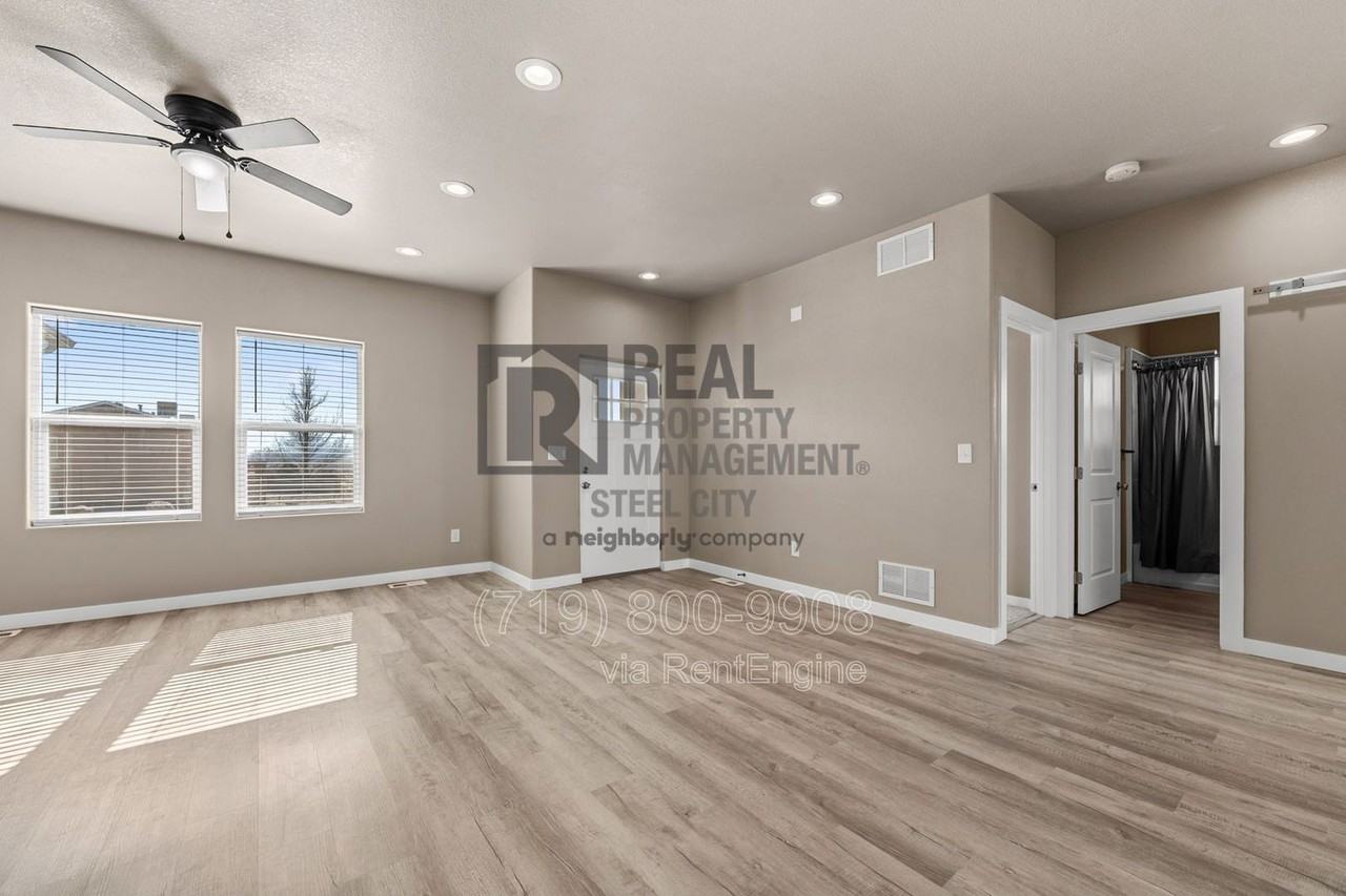 295 W Acorn Dr - Photo 5 of 33