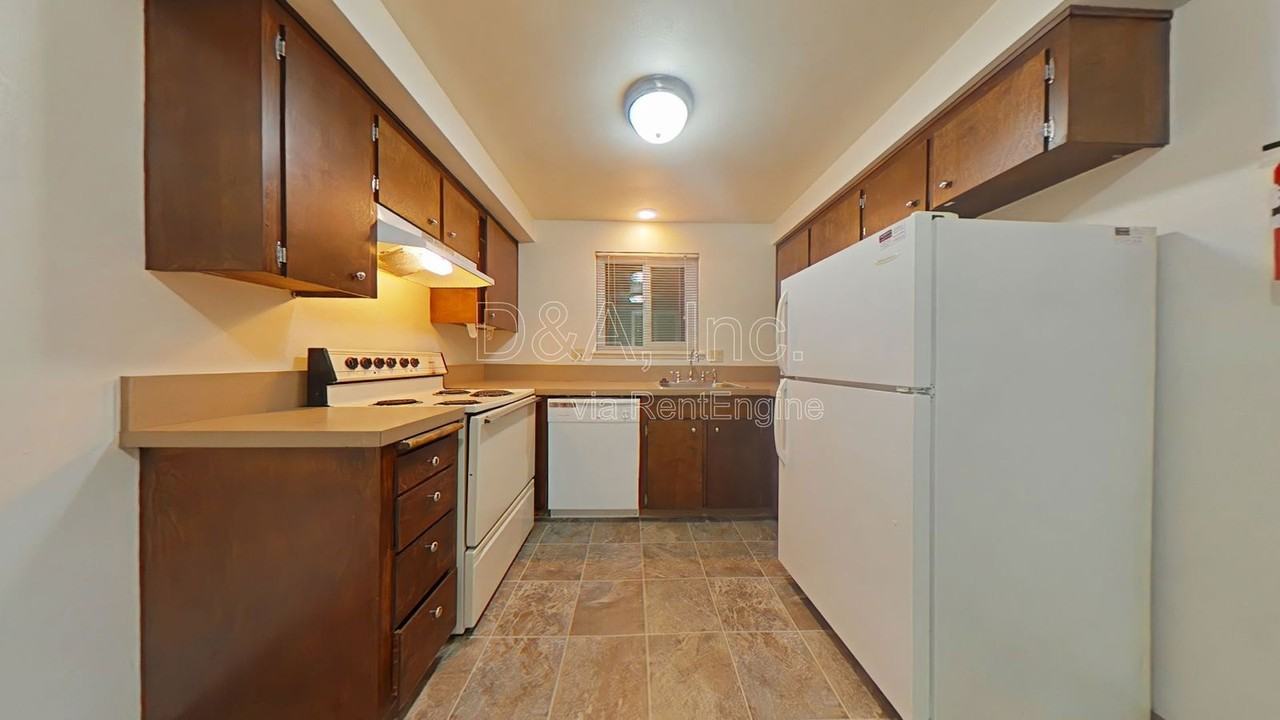 803 Sw 8th St #8 - Photo 3 of 9
