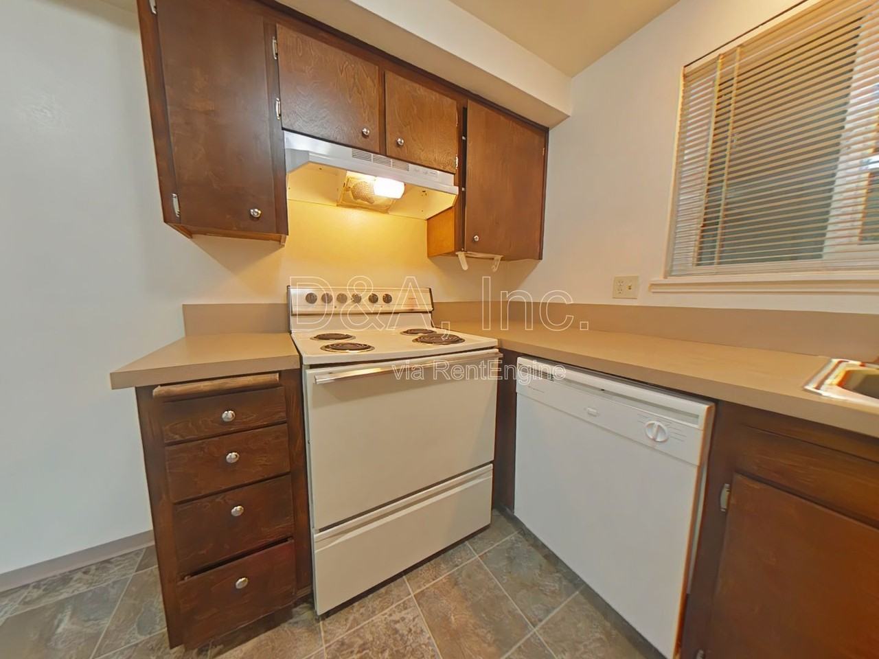 803 Sw 8th St #8 - Photo 4 of 9