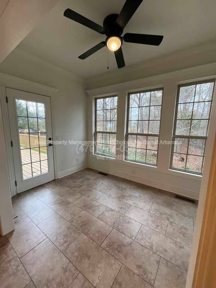 1 Dent Ln - Photo 5 of 24