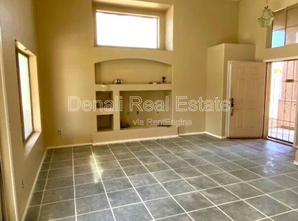 18404 N 147th Dr - Photo 3 of 10