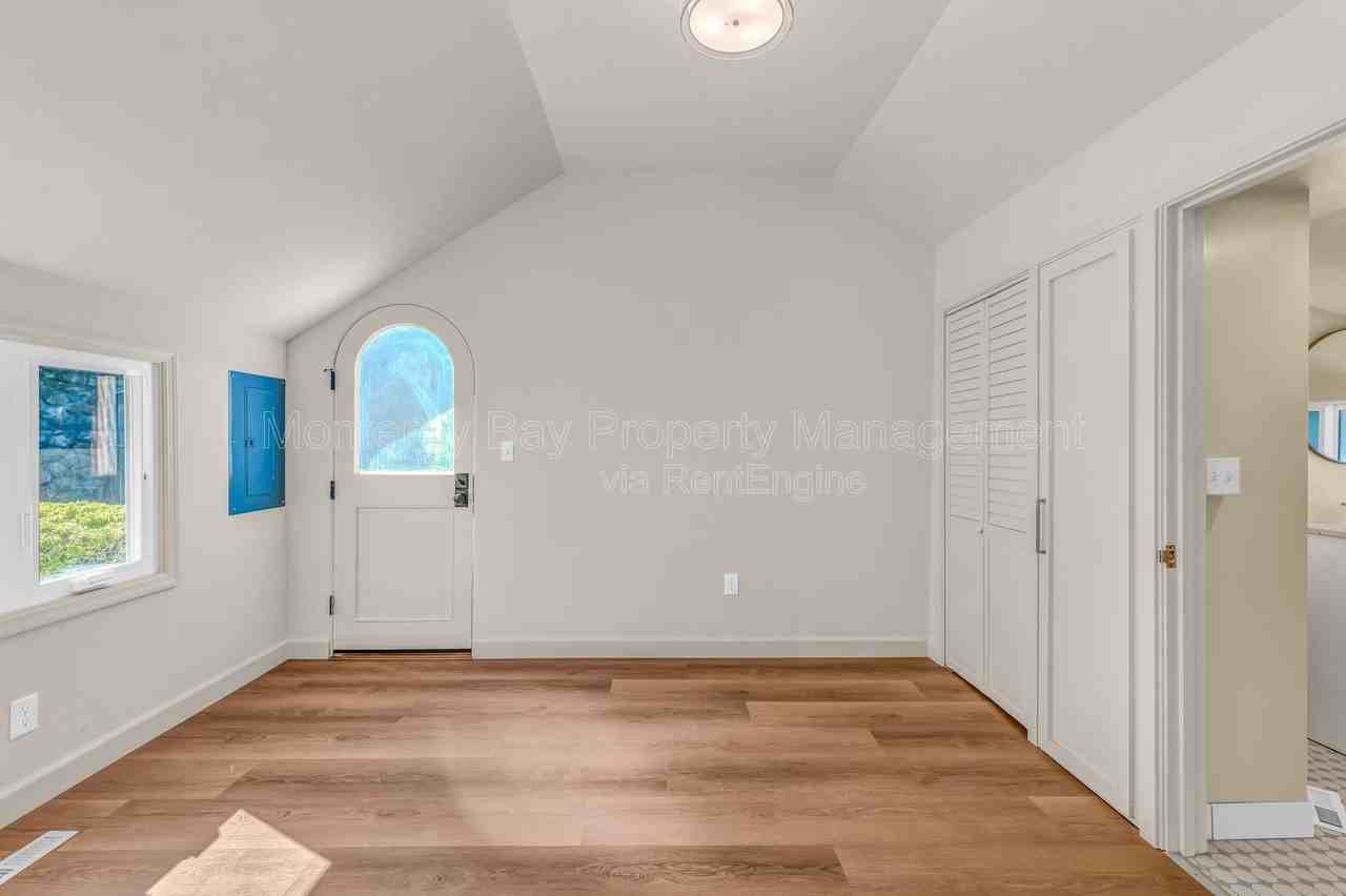 214 Upper Walden Rd - Photo 3 of 19