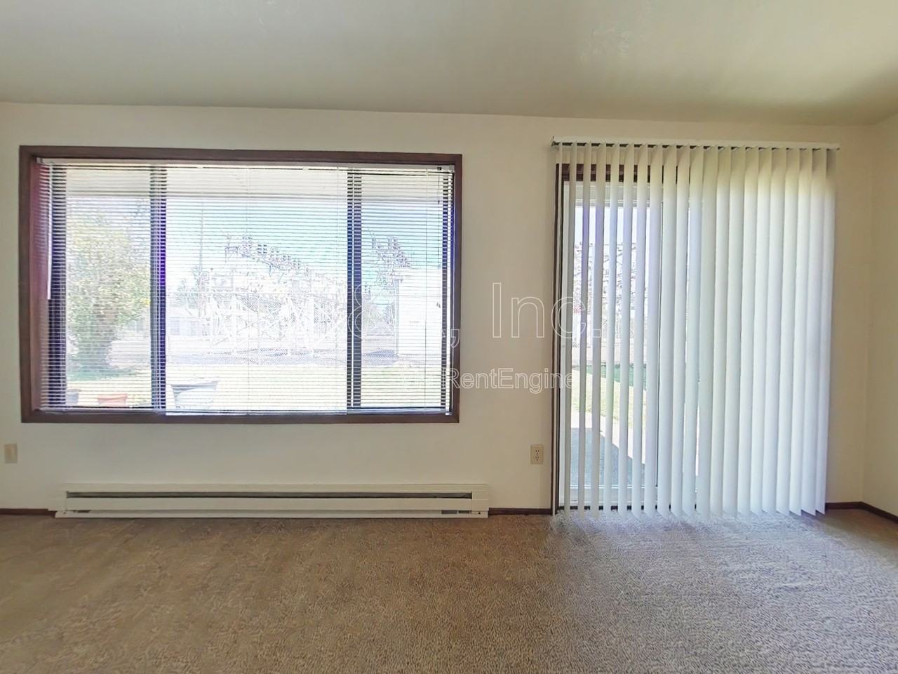 2525 Nw Grant Ave - Photo 2 of 11