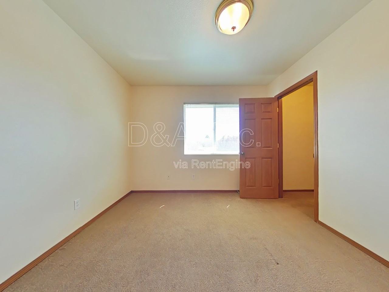 3143 Ne Powderhorn Pl - Photo 7 of 18