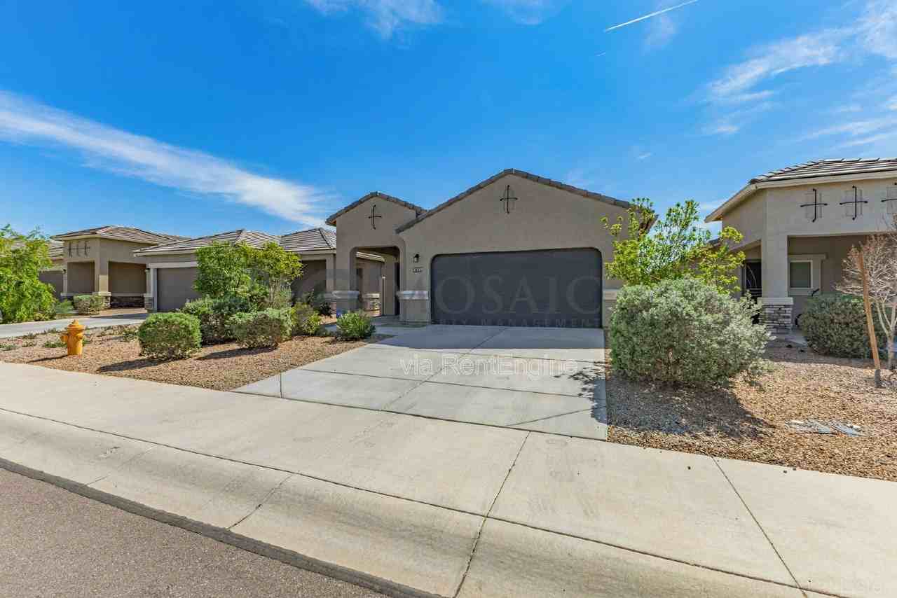 35349 W San Alvarez Ave - Photo 5 of 34