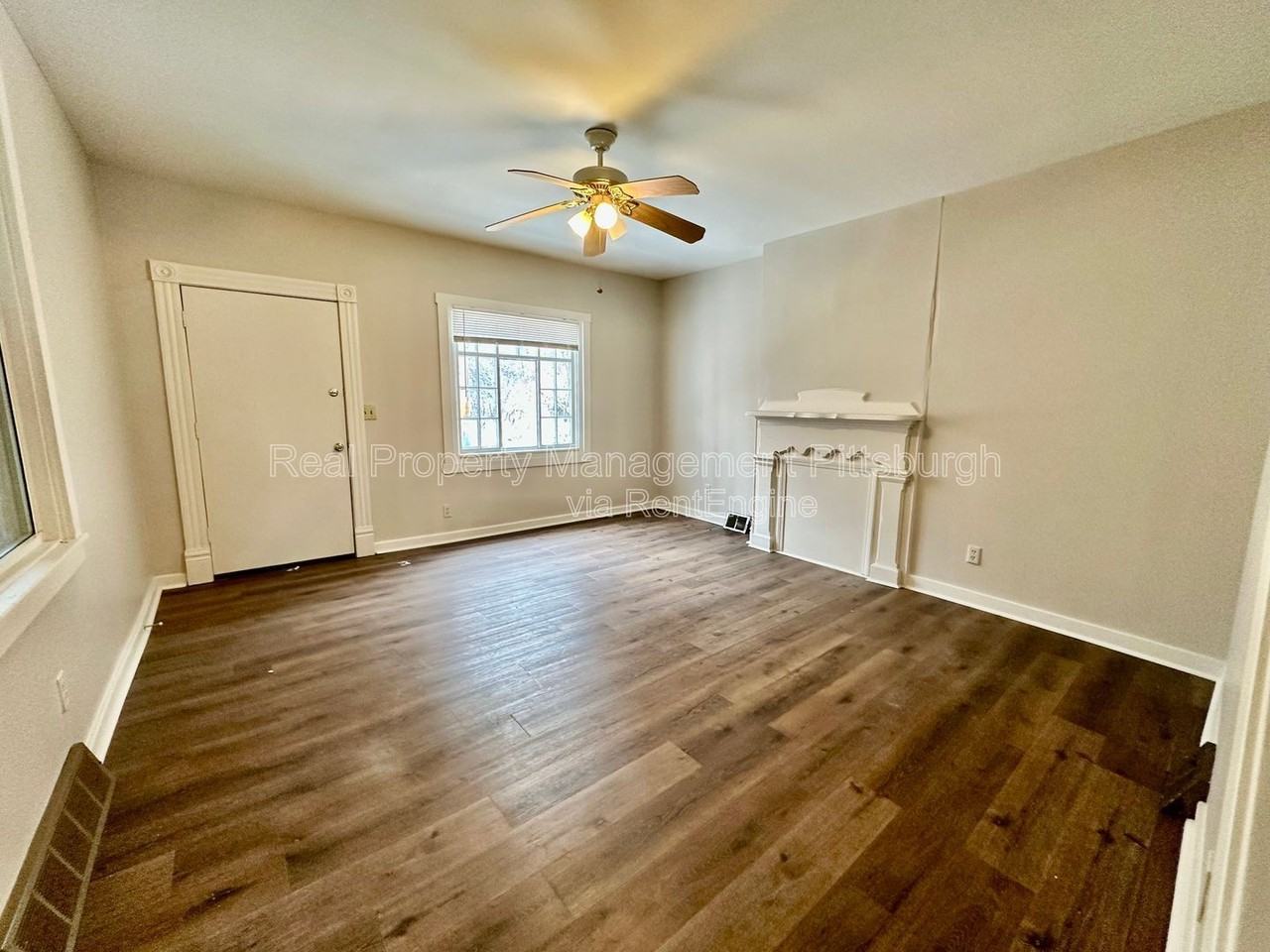 126 Earl St - Photo 2 of 14