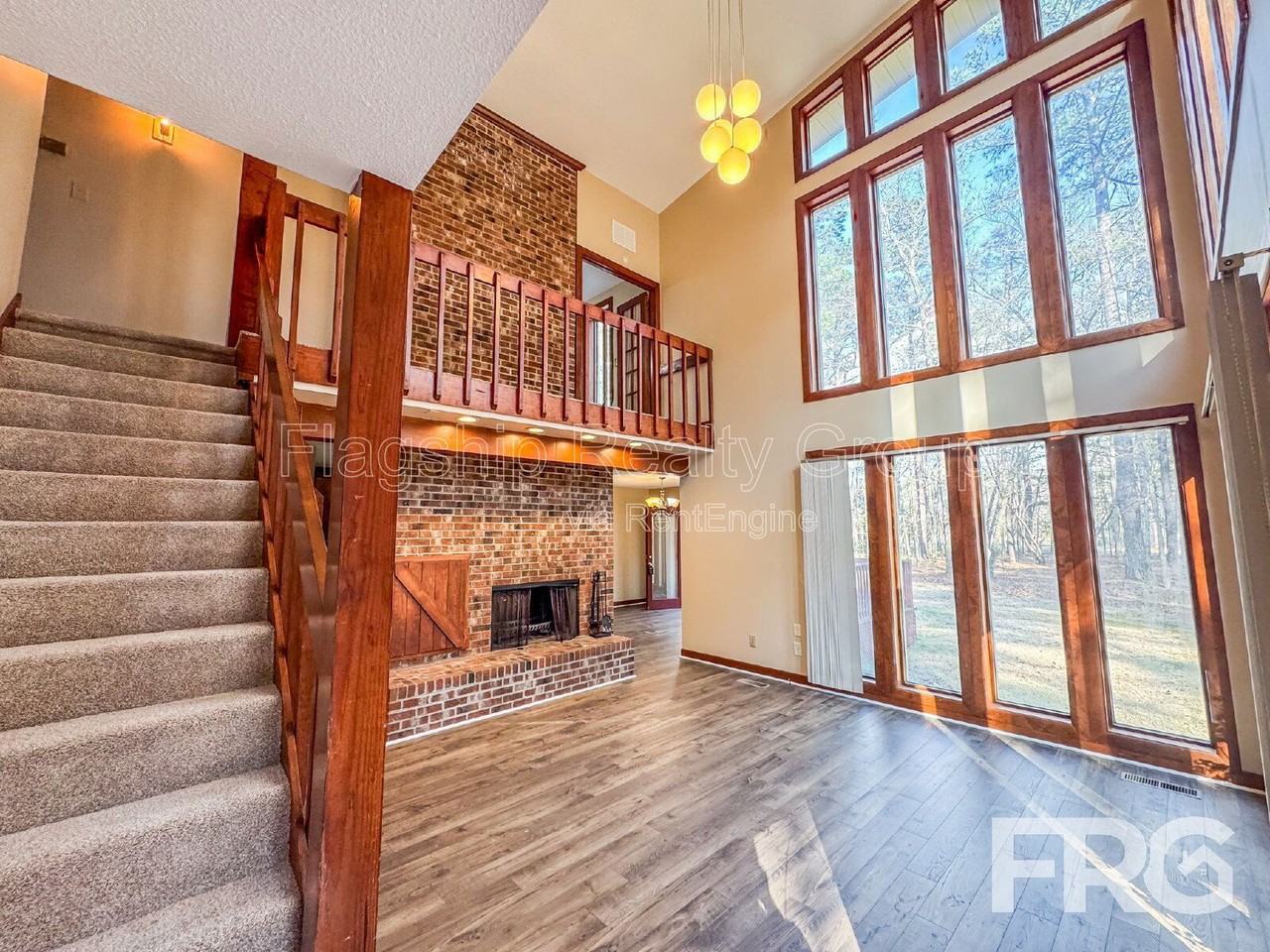 1228 Forest Acres Dr - Photo 5 of 36