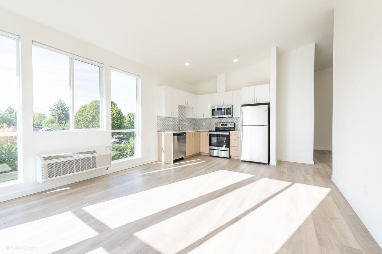 8770 N Willamette - Photo 7 of 28