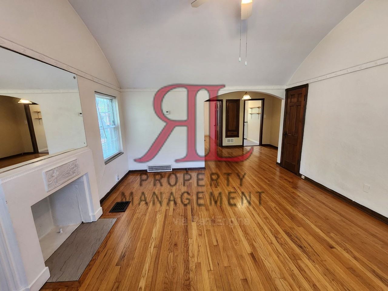 1088 Northwest Blvd #D - Photo 4 of 27