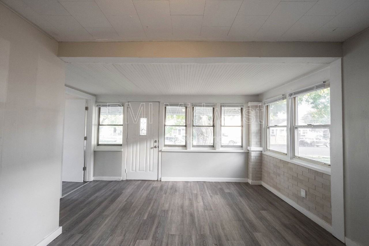 3907 Hoyt Ave - Photo 2 of 19