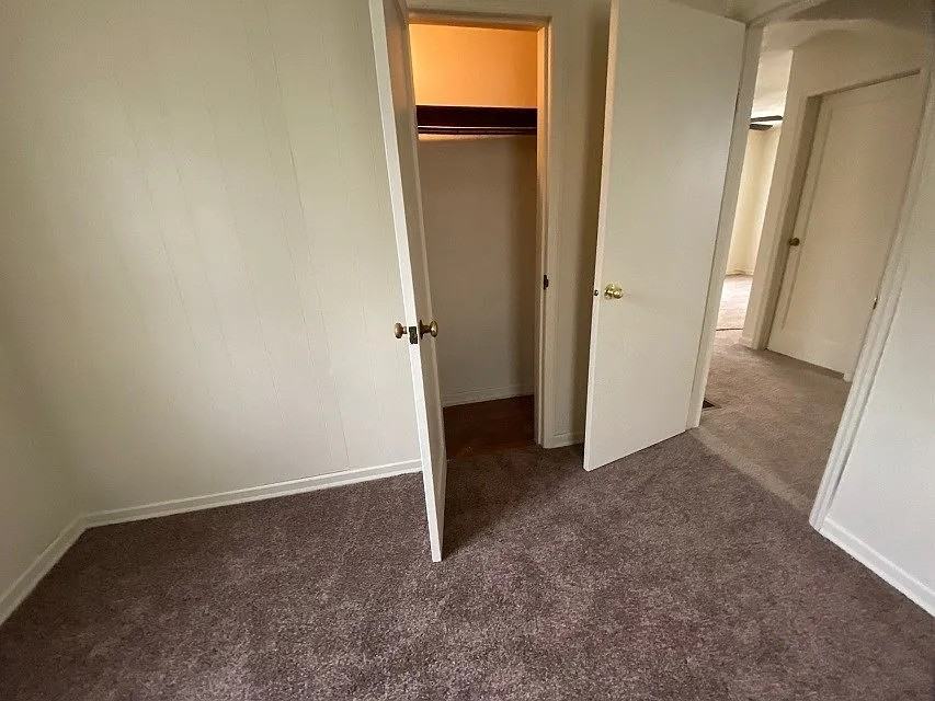 313 W South St - Photo 3 of 8