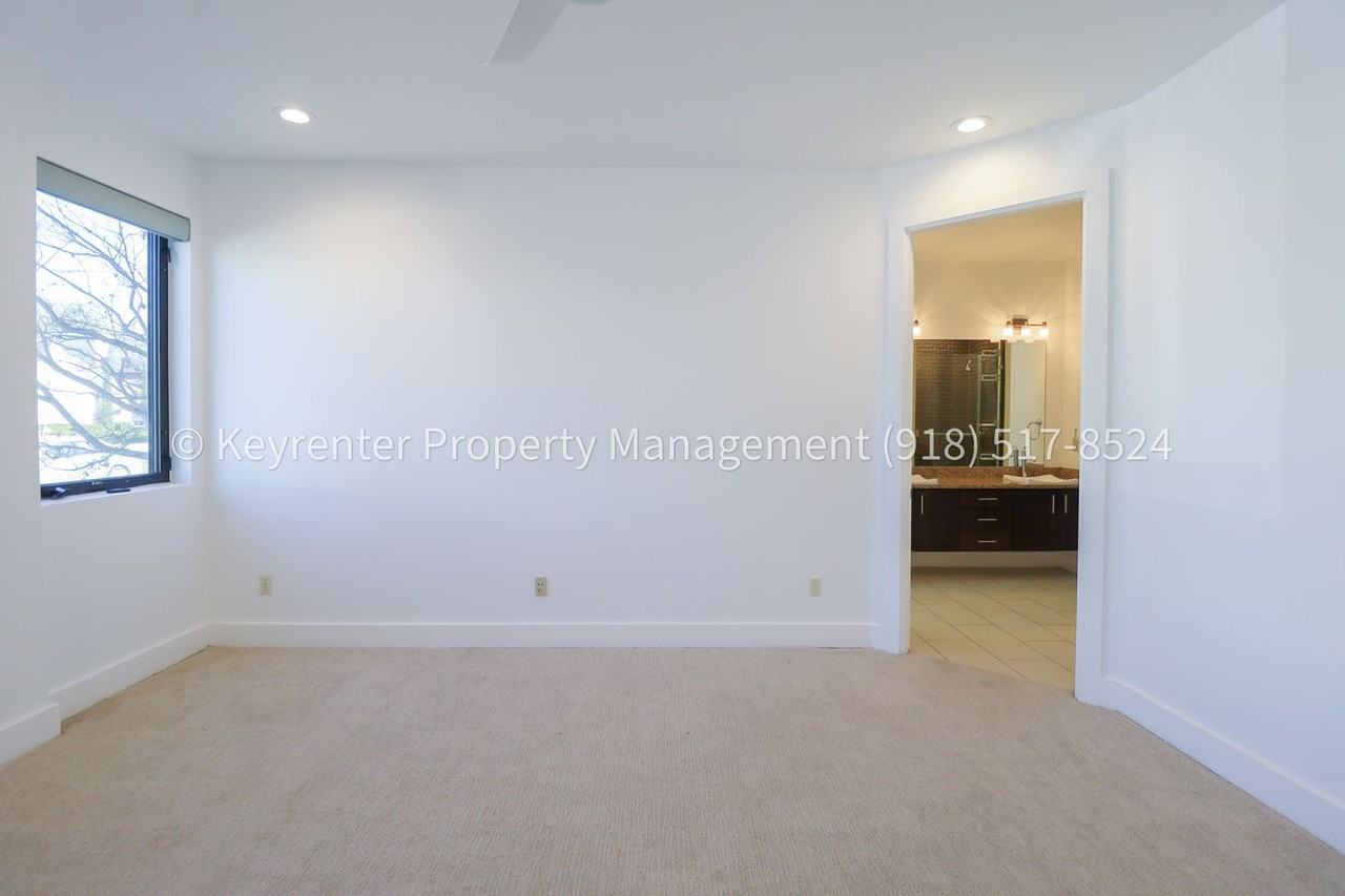1314 E 35th Pl - Photo 6 of 44