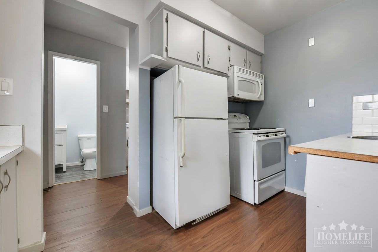 1746 156 St - Photo 7 of 15