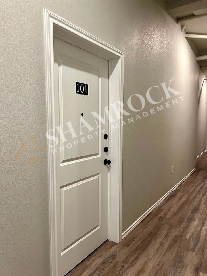 701 N New Rd #101 - Photo 3 of 19