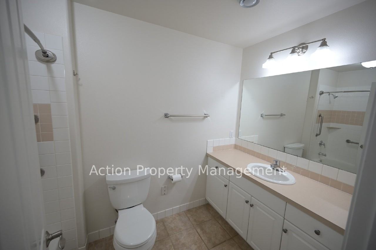 873 E Cedar St - Photo 7 of 20