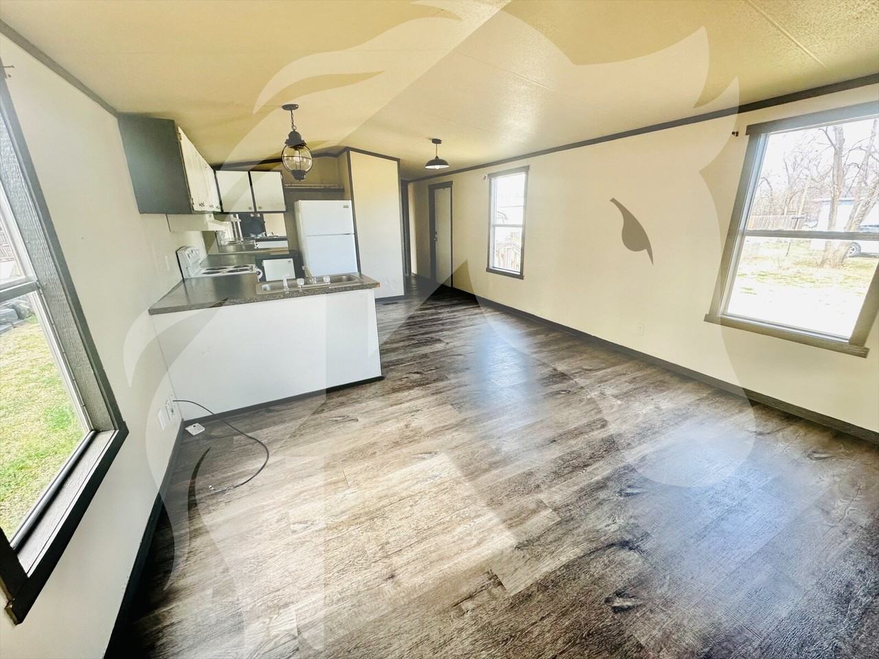 310 Madison Ave - Photo 3 of 13