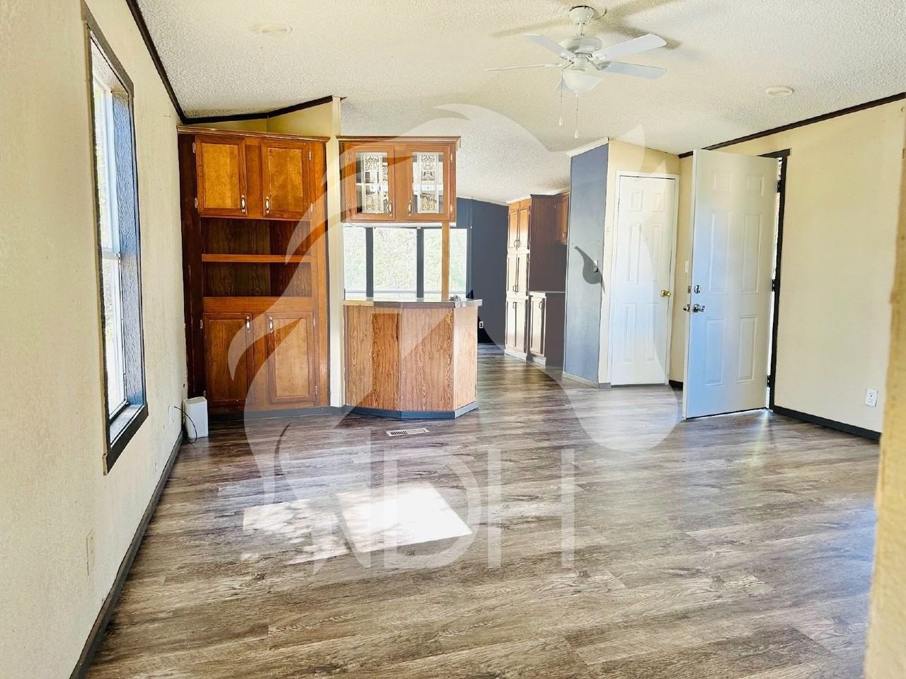 310 Madison Ave - Photo 5 of 8