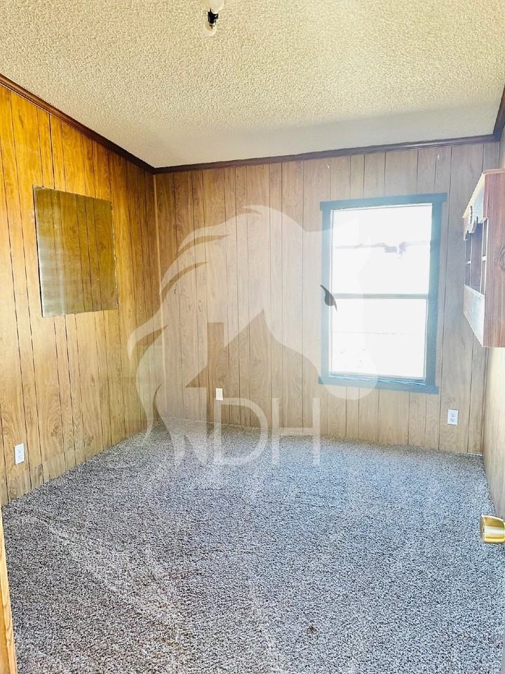 310 Madison Ave - Photo 6 of 8