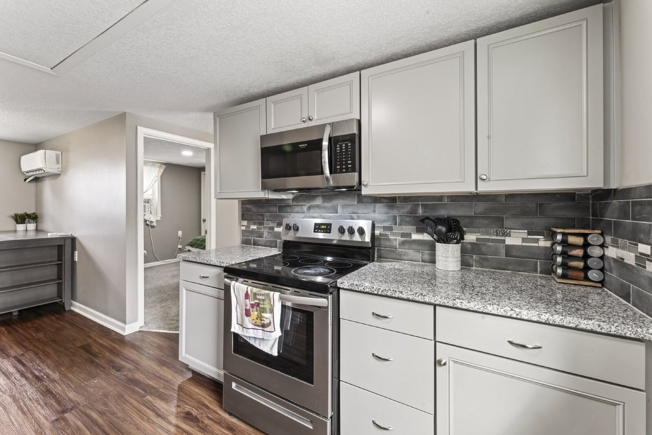 343 Cambridge St - Photo 4 of 50