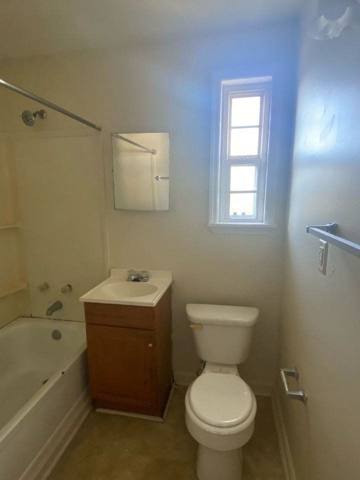 294 Pleasant St - Photo 4 of 6