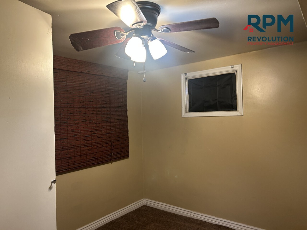 1446 36th St - Photo 5 of 11