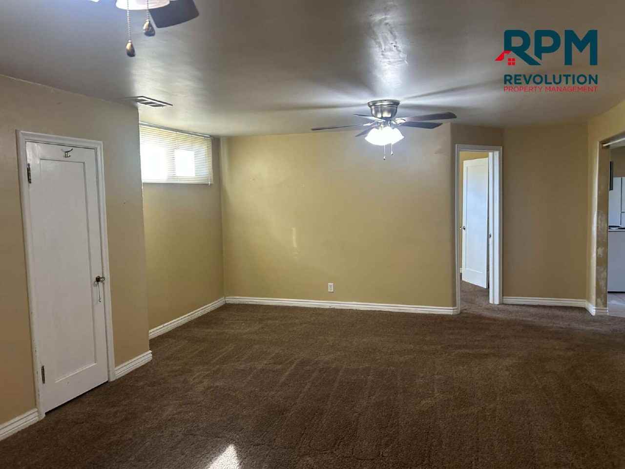 1446 36th St - Photo 6 of 11