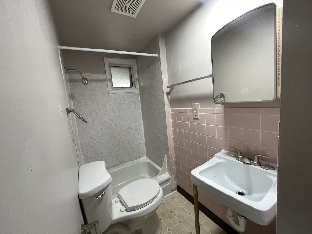 1021 Mill St - Photo 6 of 6