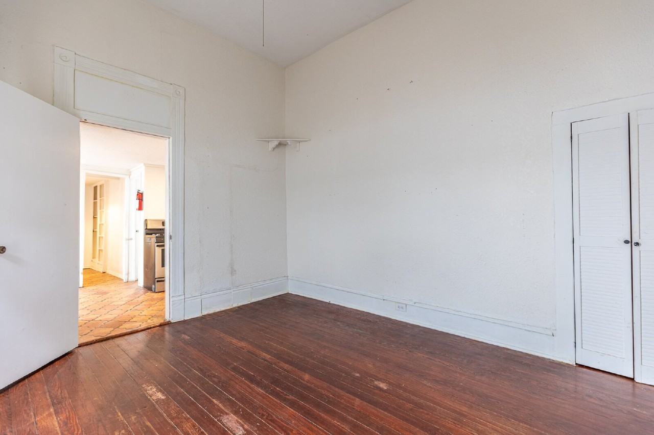 426 W Woodlawn Ave #1 - Photo 4 of 28