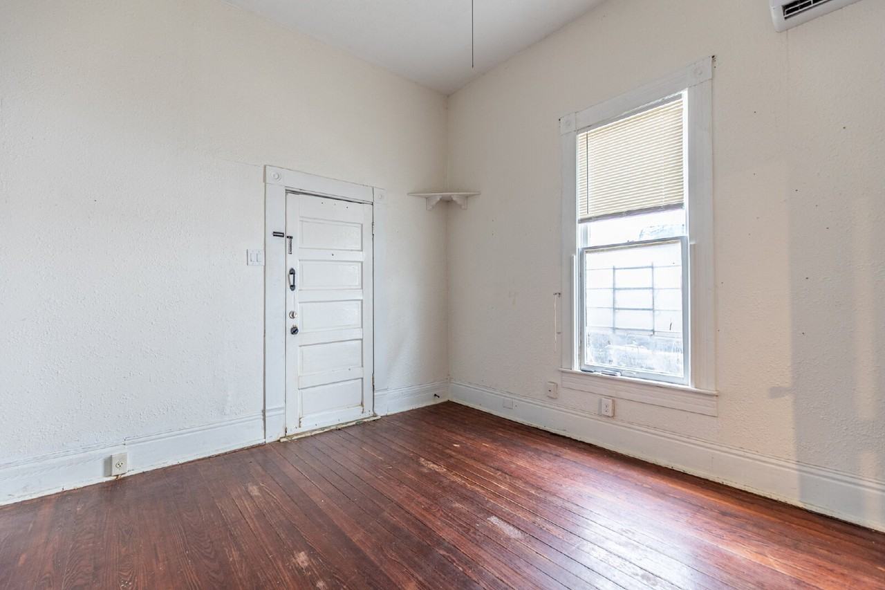 426 W Woodlawn Ave #1 - Photo 6 of 28