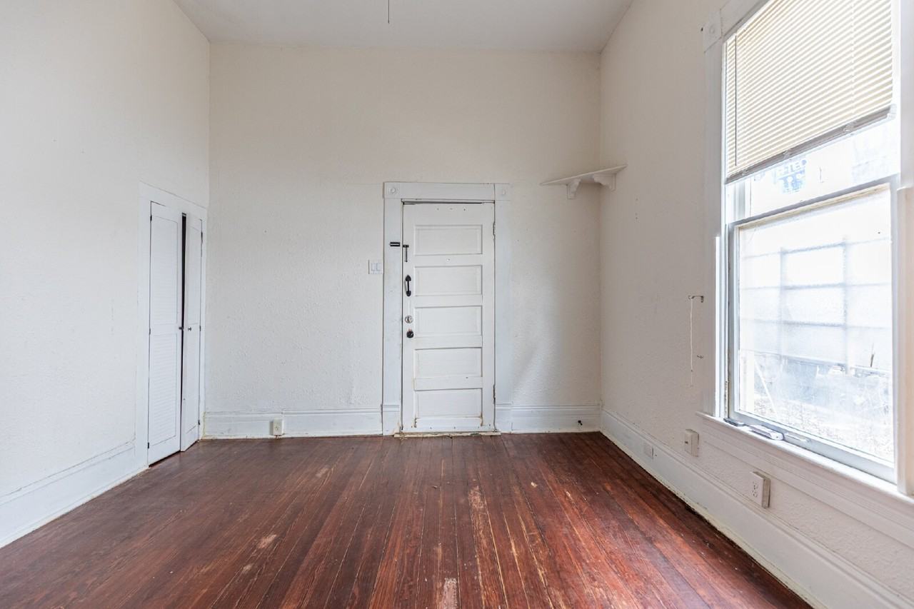 426 W Woodlawn Ave #1 - Photo 7 of 28