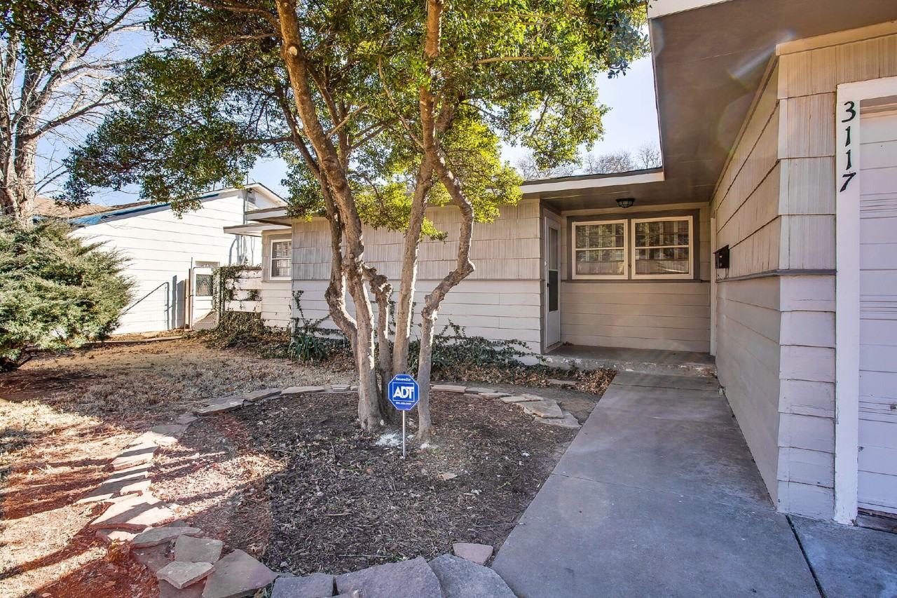 3117 44th St - Photo 2 of 18