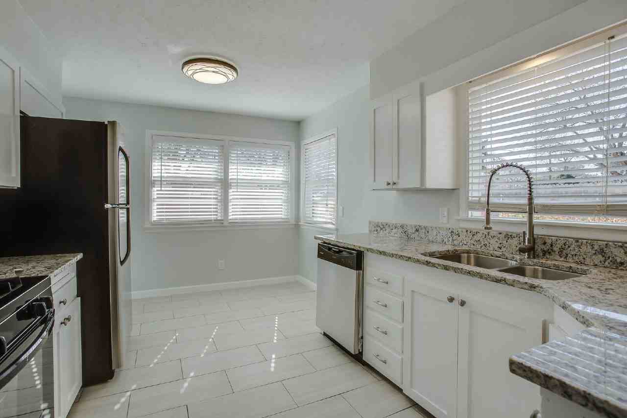 3117 44th St - Photo 7 of 18