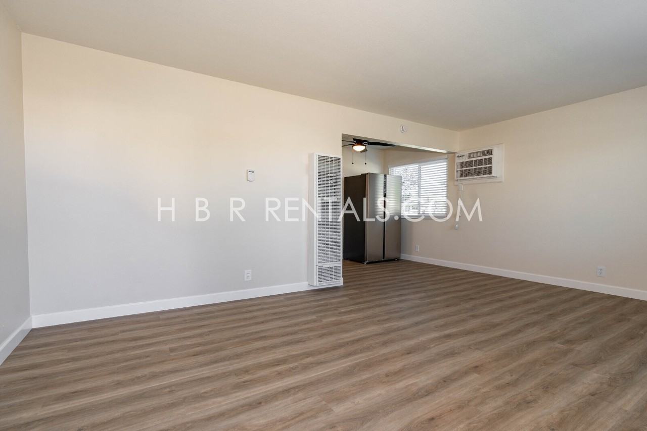 823 Frank Ct - Photo 5 of 17