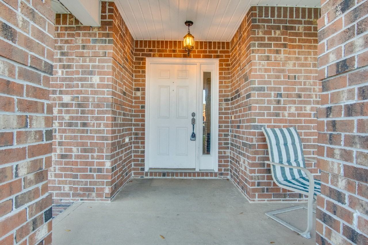 4619 Carmel Cir - Photo 3 of 20