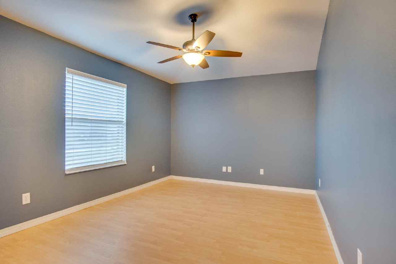 4619 Carmel Cir - Photo 4 of 20