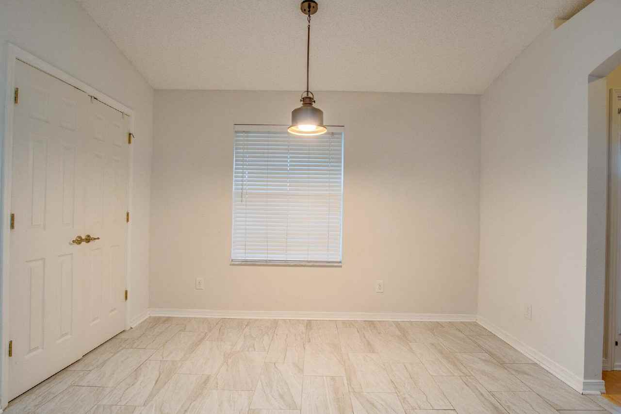 4619 Carmel Cir - Photo 7 of 20