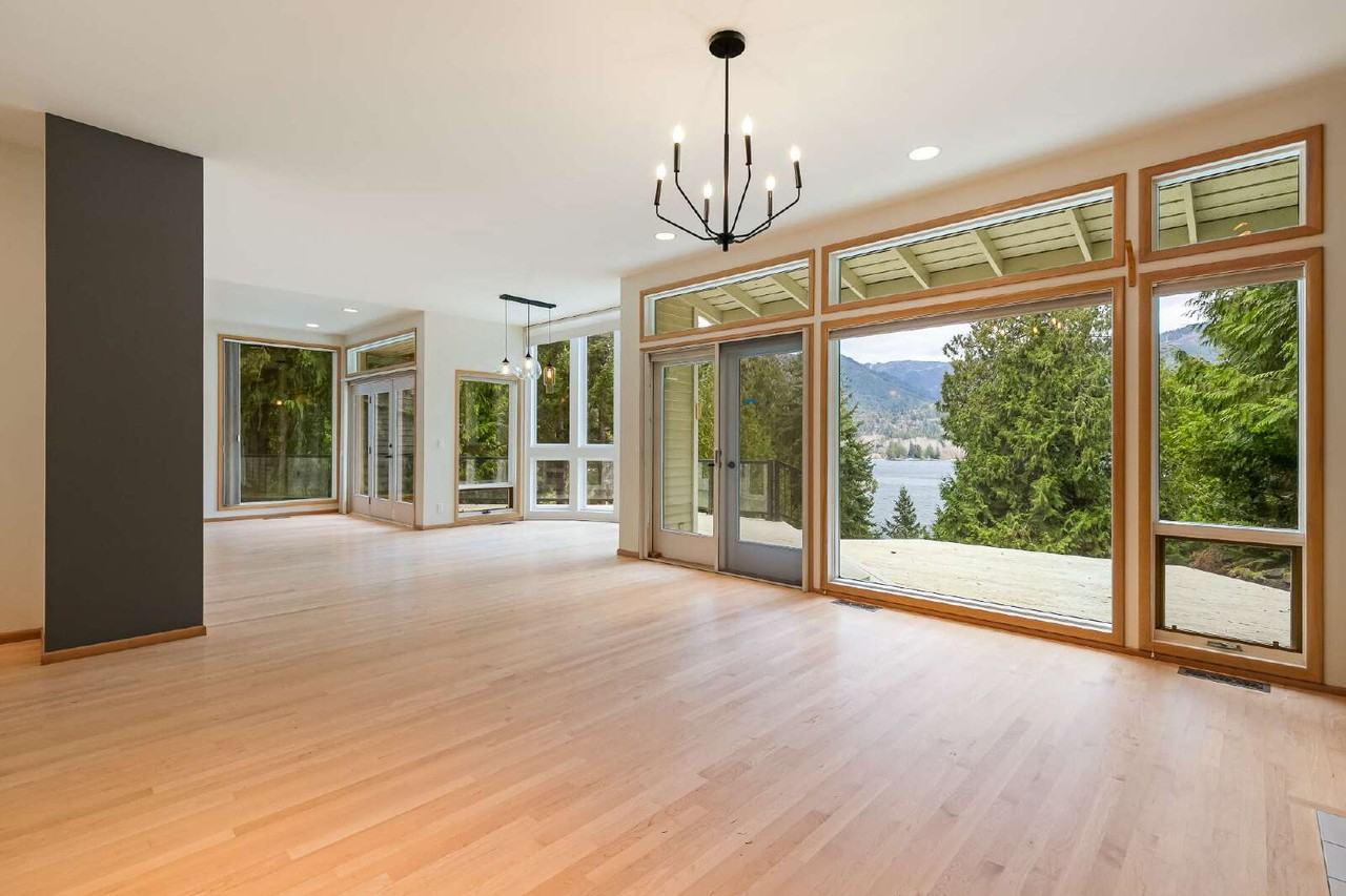 34 N Point Dr - Photo 6 of 50