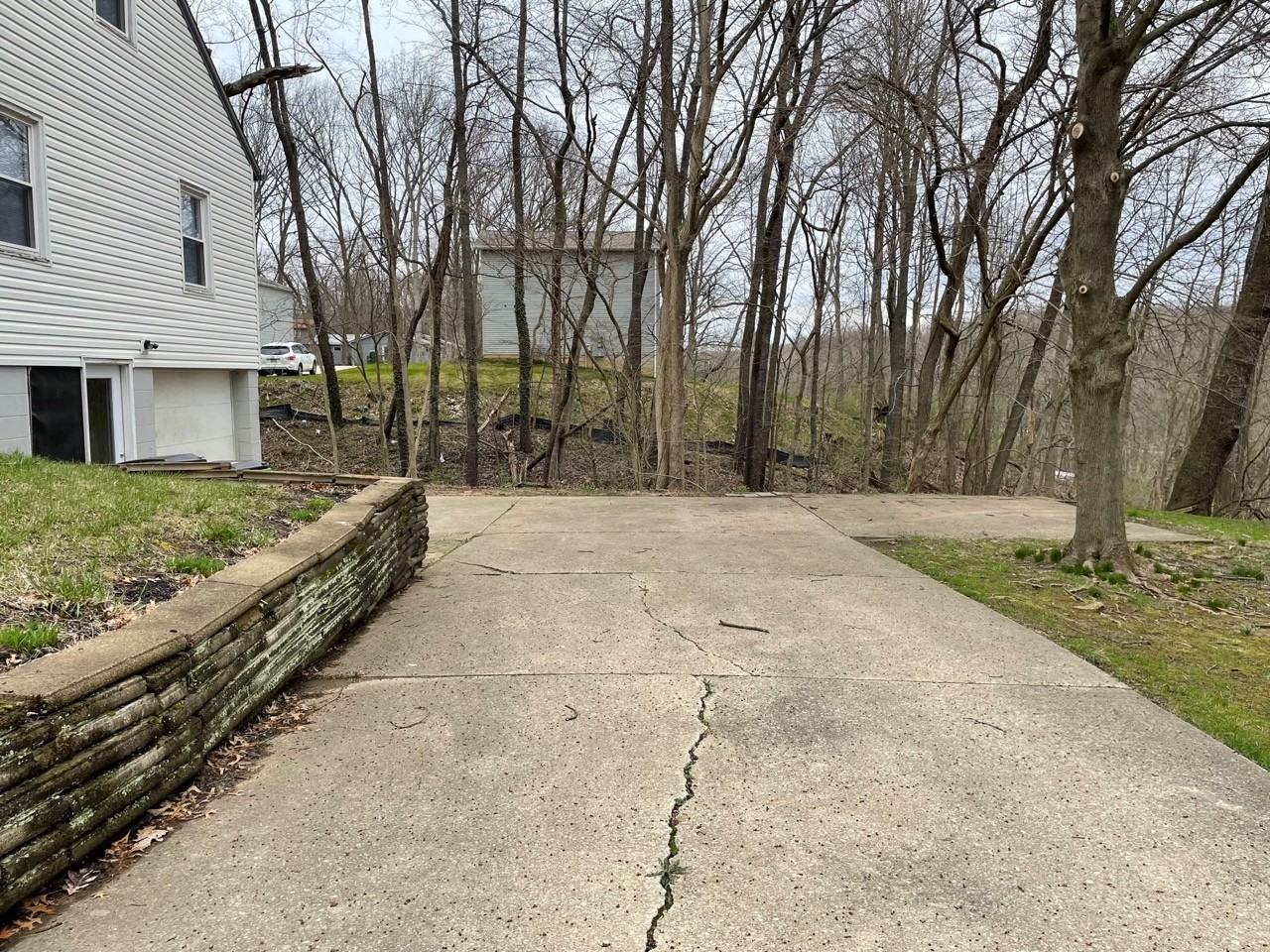 1066 Northview Dr - Photo 2 of 50