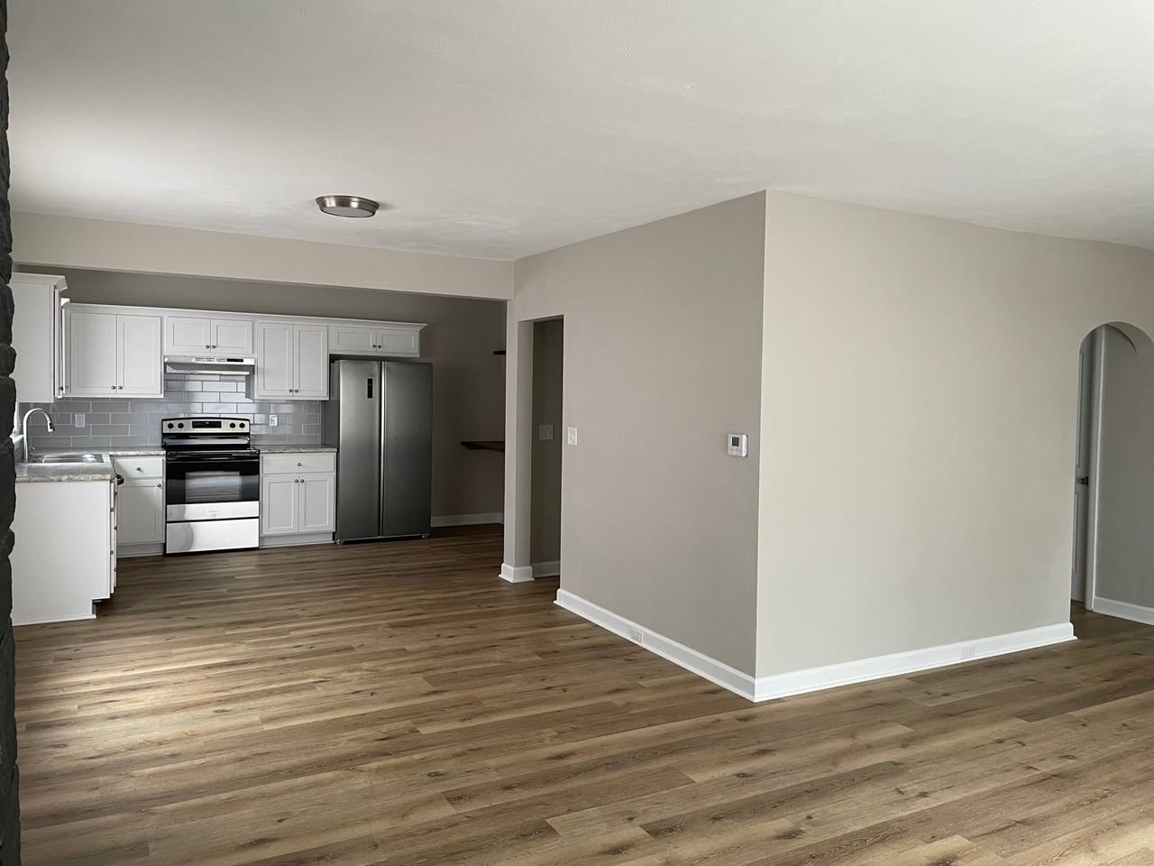 1066 Northview Dr - Photo 2 of 50
