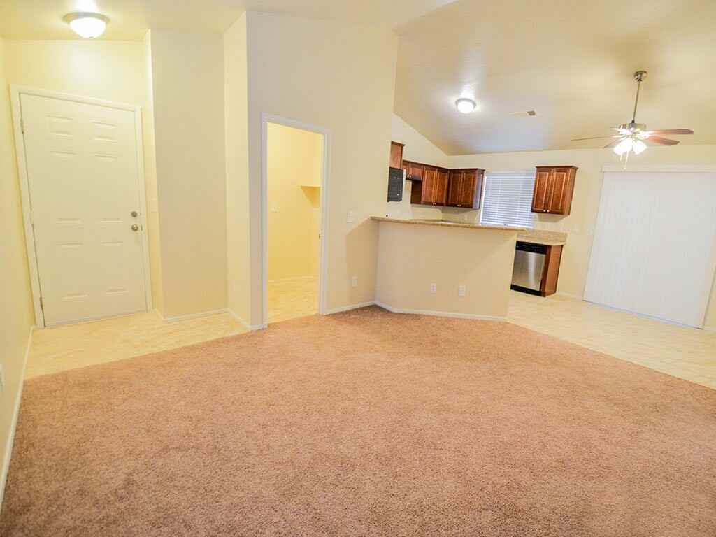 3825 Gulliver St - Photo 6 of 38