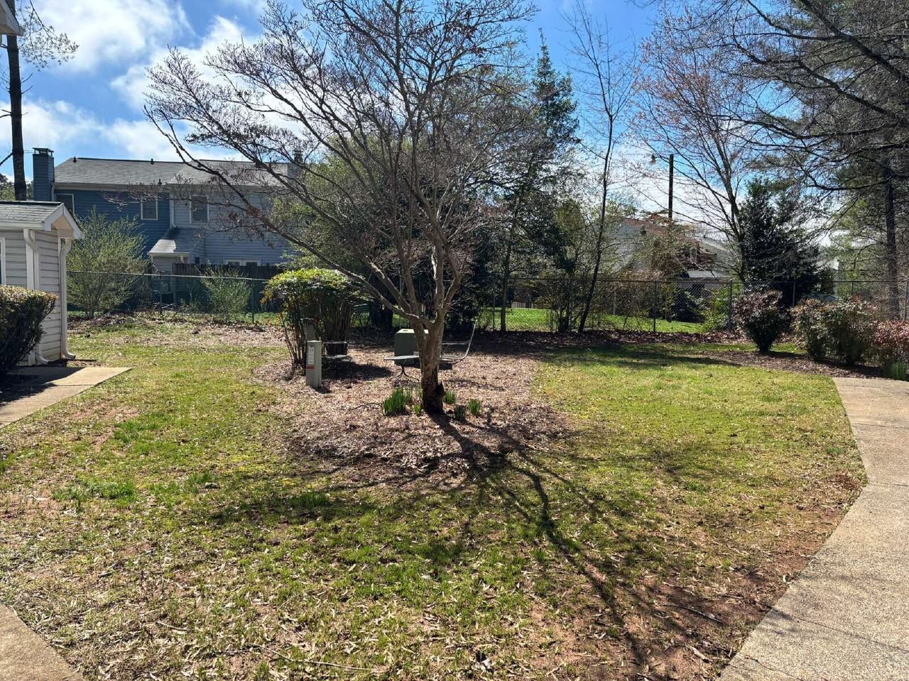 617 Balfour Rd - Photo 2 of 15