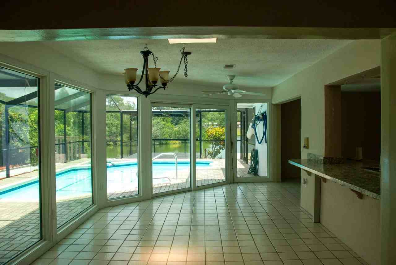 1283 S Disston Ave - Photo 6 of 28