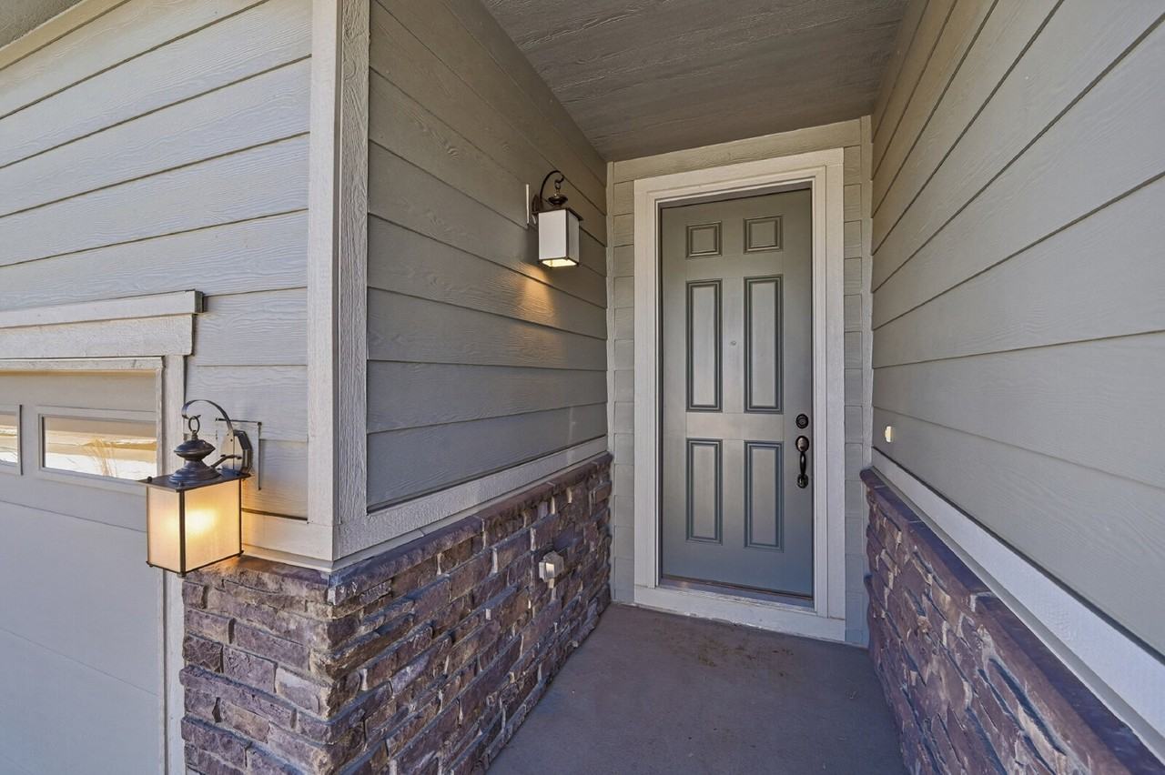 4610 Meadow Dr - Photo 5 of 50