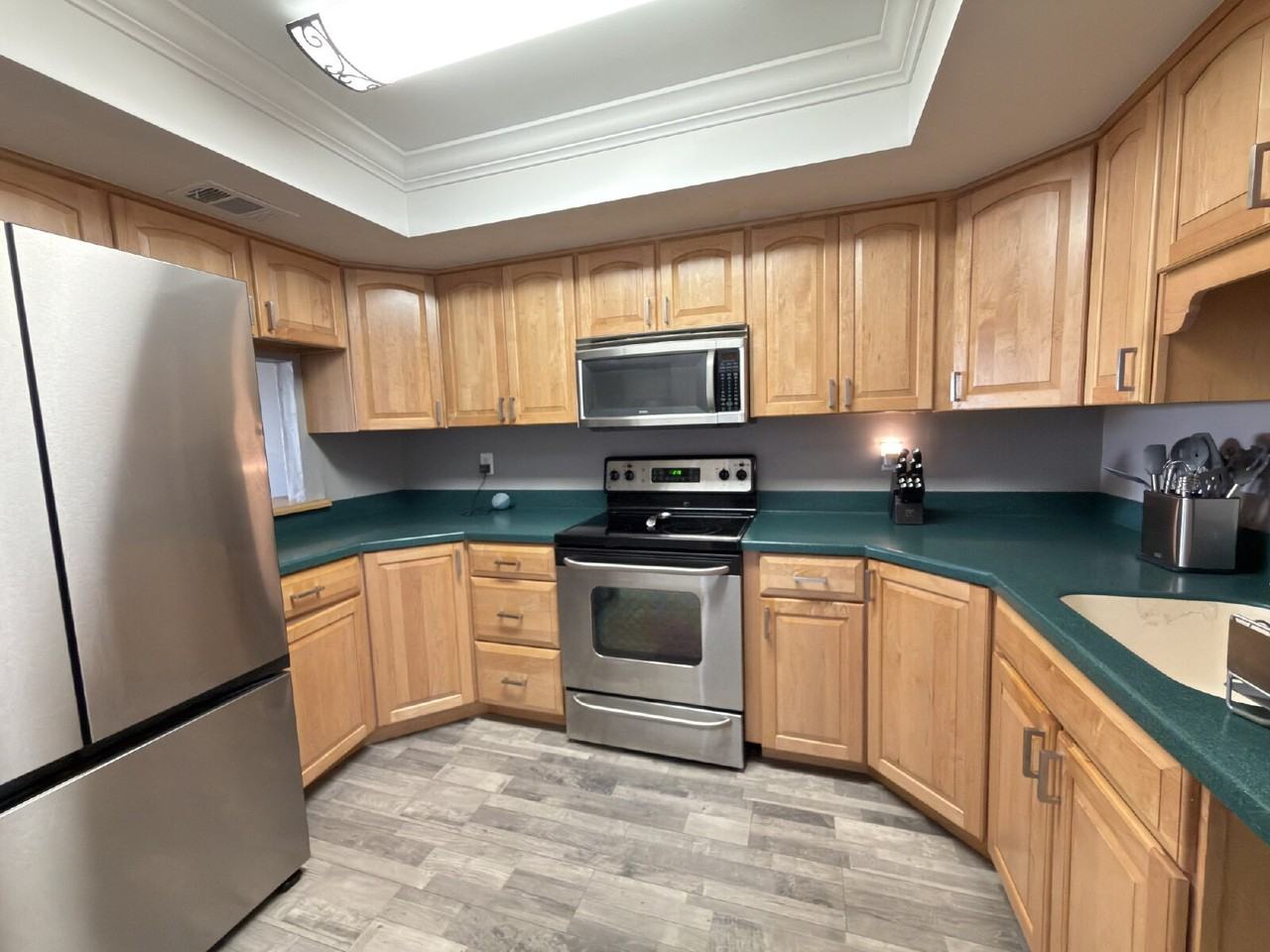 2775 N Wickham Rd - Photo 6 of 12