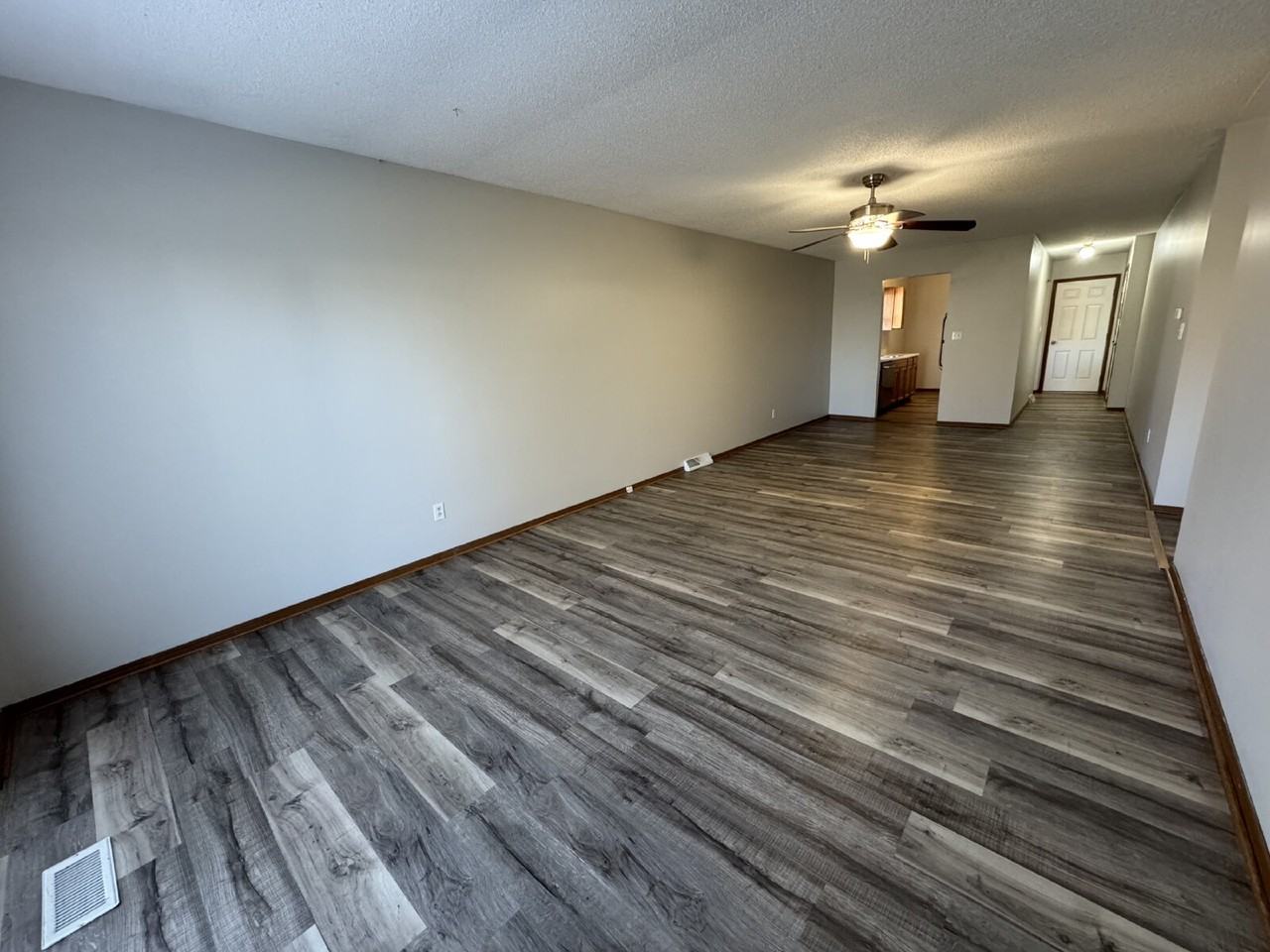 430 S 5th St - Photo 2 of 12